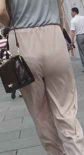 软绵绵的屁股深深的V内