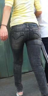 小妹屁股这么翘