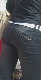 卖衣服的成熟少妇