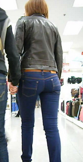 这屁股又大又紧又会扭