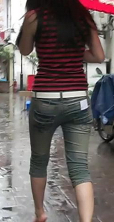 跟拍美丽小妹妹，身材真是好啊