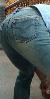 跟拍超市小妹搬货瞬间