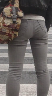 少妇好大的屁股清晰内痕