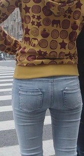 少女身材好屁股翘