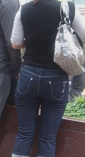 少妇的屁股已经下垂