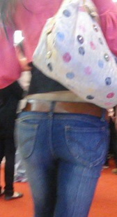 紧身少妇水蛇腰