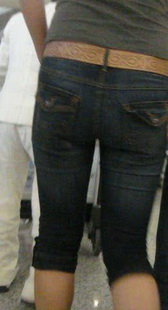 少妇的腿好直啊