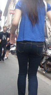 紧身牛仔少妇屁股好圆好大