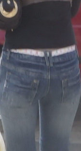 性感紧身大屁股少妇