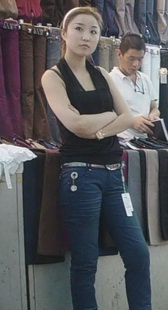 成熟少妇穿得好紧