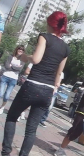 街拍红发时尚MM