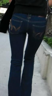 街拍高级商务区的细腿深蓝牛OL