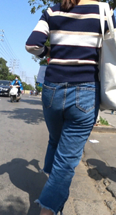 街拍牛仔裤小少妇视频