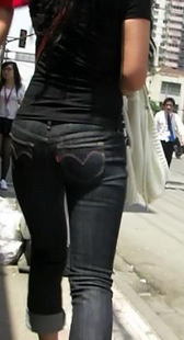 街拍时尚蓝牛mm