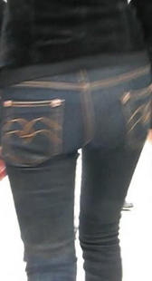 街拍三个OL，特写其中一黑牛