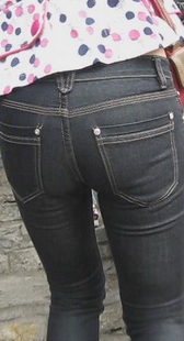 黑牛美眉大臀特写