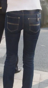 街拍牛仔紧身少妇视频