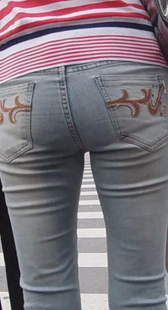 紧身牛仔少妇夹得好紧啊