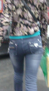 跟拍蓝牛紧身少妇