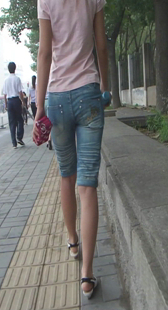 跟拍性感牛仔小妹