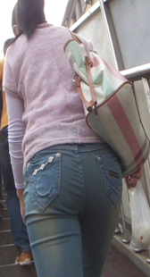 重口味少妇上楼梯