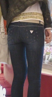 跟拍商场少妇屁股好大啊