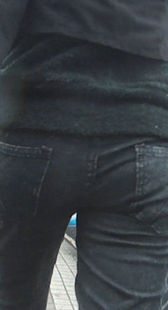 跟拍黑色牛仔小妹