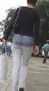 成熟高挑宽臀少妇