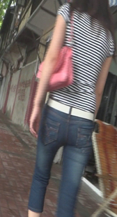 高挑小妹屁股有点扁