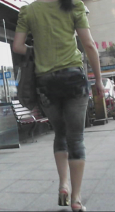 跟拍高挑黑牛成熟少妇