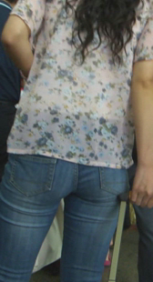 跟拍紧身黑牛好性感