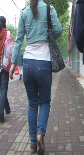 性感蓝牛走路扭