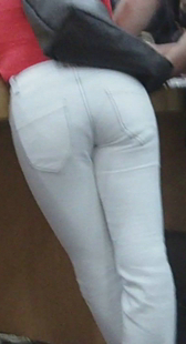 电子城跟拍性感圆臀少妇口味重