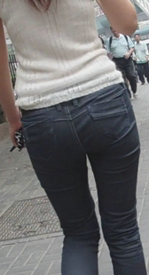马路跟拍高挑黑牛紧身OL