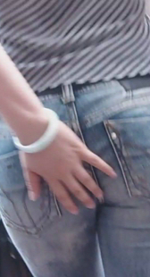 屁股太大自己摸下感觉