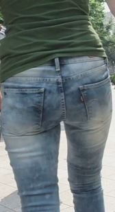 跟拍细腰圆臀少妇