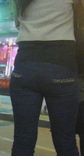 黑牛圆臀走路夹紧