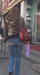 跟拍长腿紧身少妇