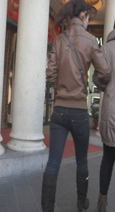 牛仔小屁股少妇