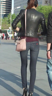 高挑黑牛少妇夹不紧