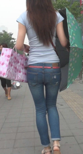 腰细屁股紧走路超诱人