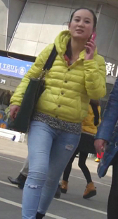 紧牛大屁股少妇过马路