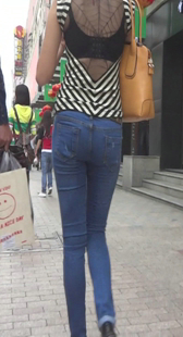 高挑紧身牛仔OL少妇