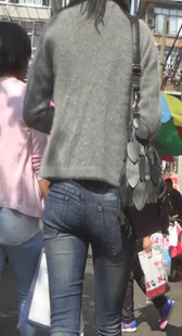 紧身黑牛小少妇