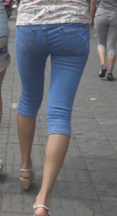 紧身牛仔高跟小妹