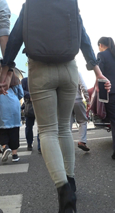 紧身牛仔裤高跟女朋友极品翘臀