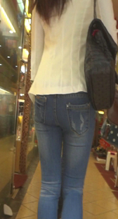 商场紧牛小少妇