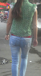 紧身灰牛少妇身材好