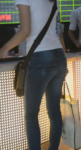 办事也能遇到如此身材少妇