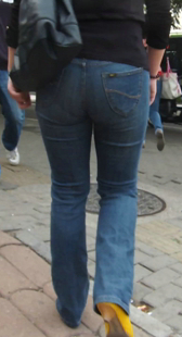 高挑黑牛紧身少妇